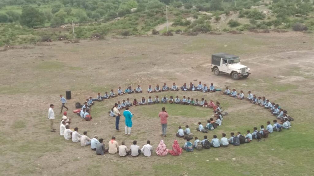 rajsamand-teachers-crowd